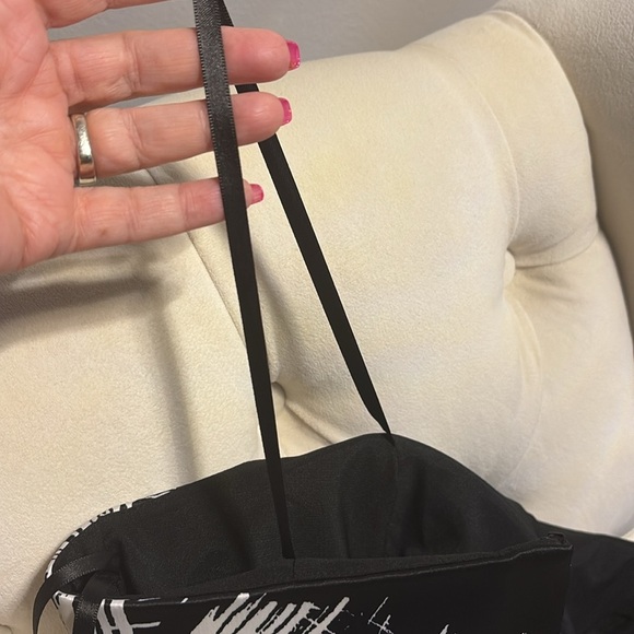 Max & Cleo Black and White abstract cocktail Strapless Sheath Dress satin NWOT 6 - Picture 9 of 15